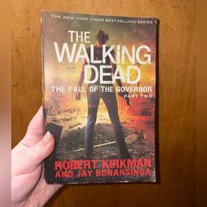 The walking dead the fall of the governor part 2 chapter book!